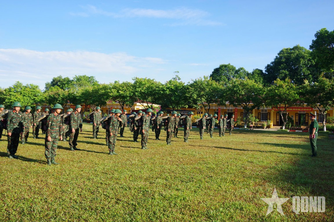 Bộ CHQS thành phố Huế xuất quân làm nhiệm vụ xây dựng trường học tại xã A Lưới 4